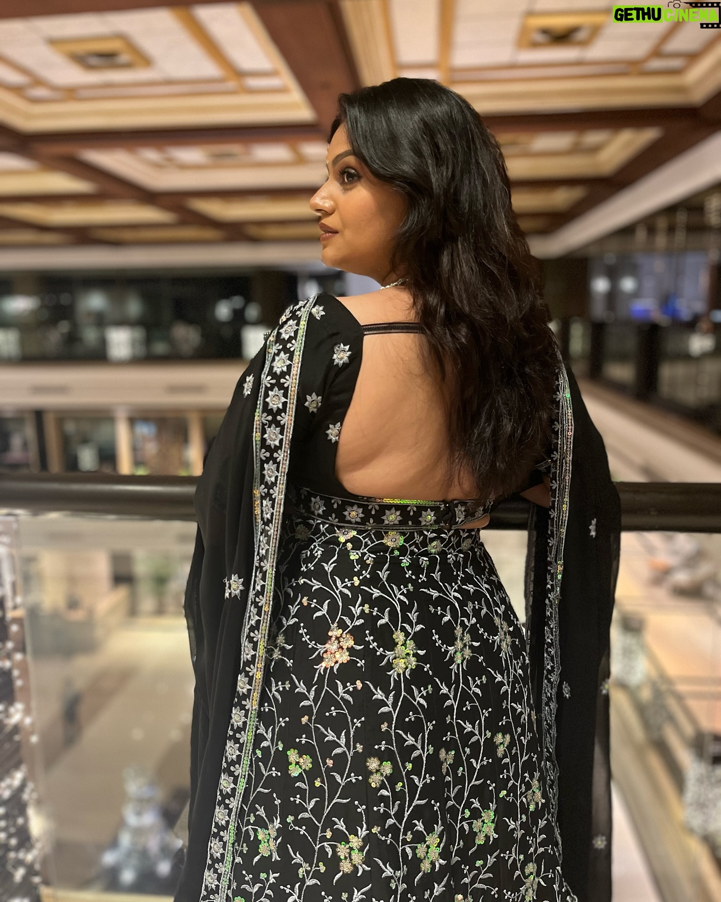 Nidhi Mahawan - 1.9K Likes - The attitude and the sass… 
Let’s get this year rolling ❤️

#bollywood #bollywoodactress #indianactress #actress #gratitude #positivevibes