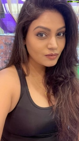 Nidhi Mahawan - 1.6K Likes - XoXo 💋