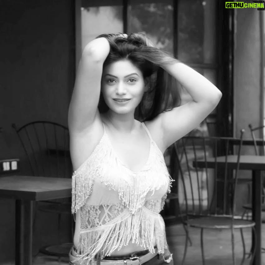 Nidhi Mahawan - 1.8K Likes - Colors in life are important 🐱
.

#love #attitude #attitudequotes #colors #bollywood #actress #actor #smile #indianactress #india #peach #model #models #actorslife #actresslife #slay #hotonbeauty #lifestyle #lifequotes #eyes #hairstyles #pose #positivevibes #mumbai #delhi #swag  #photographers_of_india #canonphotography