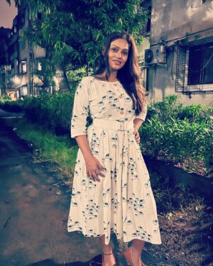 Nidhi Mahawan Instagram - Random evening plans!! 

#indian #indowestern #ootd #white #whitedress #indiangirl #bollywood #bollywoodactress #random #evening #eveningvibes #simple #simplicity #plans #instagram #instagood #instamood #live #laugh #love #gratitude #attitude #serendipity