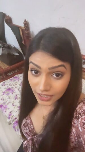 Nidhi Mahawan Instagram - Summers are here … its hot and m goin nuts with this rising temperature everyday !!
.
.
Sing along with me and try not to laugh 😂 
.
.
#comedy #summer #heatwaves #hot #hotonbeauty #psy #trance #dhikichikidhikichikiding #bollywood #bollywoodstyle #bollywoodactress #indianactress #indianact #girls #losingmymind #mumbai #mumbaiuncensored