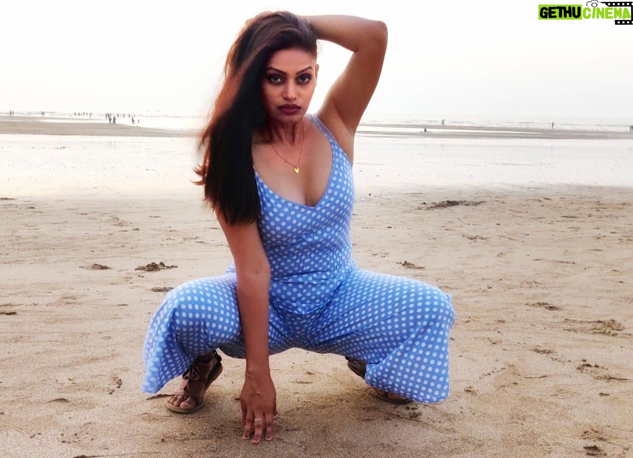 Nidhi Mahawan - 1.8K Likes - The stare……
Lovely or Deadly!!!!
You decide 😉🙃

#beach #beachbabe #sunset #monochrome #star #expression #lovely #deadly #sensuous #rise #ootd #polkadots #squats #attitude #bollywood #bollywoodactress #indian #indiangirl #desigirl #viral #trending #instagood #instamood #mood #moodboard