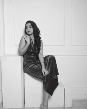 Niharika Chouksey Instagram - ❤️‍🔥

Makeup And Hair @glam_byneha21 @revatis_makeup 
📸 @unreel_ank @ankitsahu8589

#niharikachouksey #swipe #iseered #instagood