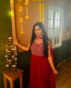 Niharika Chouksey Instagram - ♥️🎬

#niharikachouksey #swipe
