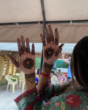 Nikeet Dhillon Instagram - #teamAmar 
In every swirl of henna, there’s a story to be told. 😍

Got to wear my favourite @gaamyaofficial for my favourite’s Mehndi 😍😍😍