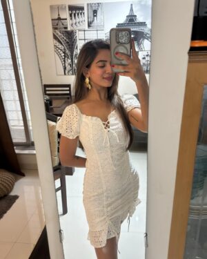 Nikki Sharma Instagram - More rain, more flowers! 🌷