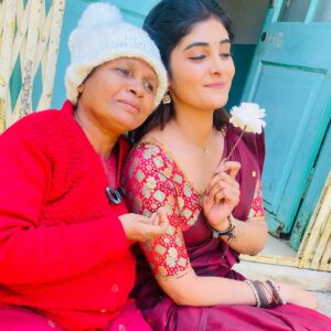 Nimeshika Radhakrishnan Instagram - ❤️💫🐣 

.
.
. #loveyourself #portraitphotography