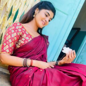 Nimeshika Radhakrishnan Instagram - ❤️💫🐣 

.
.
. #loveyourself #portraitphotography