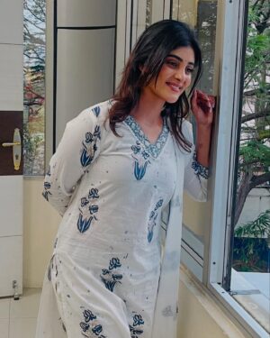 Nimeshika Radhakrishnan Instagram - 🦋🤍💙🩵🤍🦋