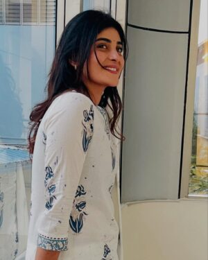 Nimeshika Radhakrishnan Instagram - 🦋🤍💙🩵🤍🦋