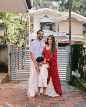 Nimmy Arun Gopan Instagram - Bits and pieces ❤️

#family #onam2024 #throwback