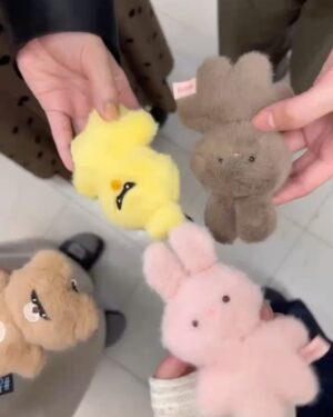Nimura Sawa Instagram - 2024も終わりますね。
この一年、体感3ヶ月くらいで終わった気持ちです。

ドラマ「若草物語」放送も終わってしまいました👭🏻👭🏻
4姉妹を愛して頂いてありがとうございました！
また会いたいなと思える人たちに出会えて嬉しいです。
若草姉妹LOVE

今年も色んな人や感情との出会いがありましたが
振り返ると私にとってはご褒美のような一年でした。
改めてそばにいてくれる人や応援してくださる方々に感謝を伝えたいです。今年もどうもありがとうございました！
2025もどうぞ宜しくお願い致します！
心も体も忙しい年末年始ですが皆様が少しでも心休まる穏やかな時間が過ごせますように。。
良い時間を過ごしてくださいませ🫶🏻🫶🏻🫶🏻🫶🏻🫶🏻