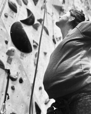 Nina Caprez Instagram - Since one month I’m 38 years old and in my second pregnancy. I have about 7 more weeks until due date.

Some days I feel so tired that going out of the house feels impossible. Some days I feel super normal and climb easily 6c’s with my 10kg extra weight.

I don’t really think or analyse anything. I simply know that it’s gonna be my very last weeks, in my entire life, of being a pregnant woman. And this is why, no matter what, I enjoy every day.

#lovelife @petzl_official @arcteryx @scarpa_world