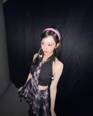 Ningning Instagram - 진짜 내 첫사랑~~💕