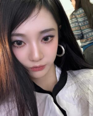 Ningning Instagram - 진짜 내 첫사랑~~💕