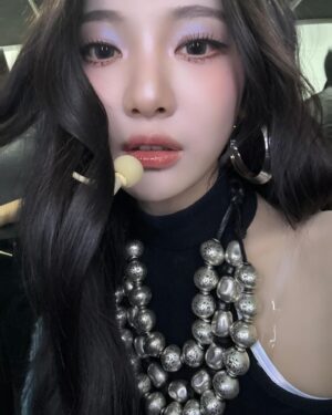 Ningning Instagram - 진짜 내 첫사랑~~💕