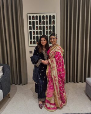 Nishtha Gandhi Instagram - The year of firsts encapsulated in a post 🫰🏾❤️✨.
First Lohri ✨.
Makeup @rarebeautybypriya .
.
.

.
#lohri #lohricelebration #indiancouple #newbride #yearoffirsts