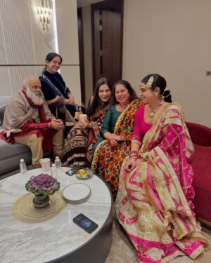 Nishtha Gandhi Instagram - The year of firsts encapsulated in a post 🫰🏾❤️✨.
First Lohri ✨.
Makeup @rarebeautybypriya .
.
.

.
#lohri #lohricelebration #indiancouple #newbride #yearoffirsts
