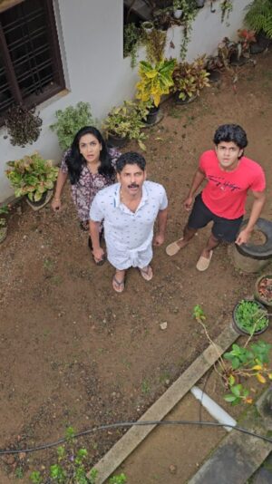 Nitha Promy Instagram - എന്താ ഇപ്പൊ ഇണ്ടായെ......

#fun #reels #family #instagram #shorts #boi #reelsinstagram #instagood #familyreels  #funny #instagramers #promykuriakose #nithapromy #ronithpromy #malayali #mallu #viralreels #mallugram #viral #trending #trendingreels #trend #reelitfeelit #memes