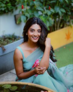 Actress Nivedhithaa Sathish HD Photos and Wallpapers February 2025