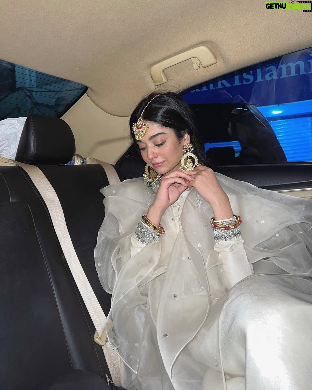Noor Khan - 256.6K Likes - 🪄