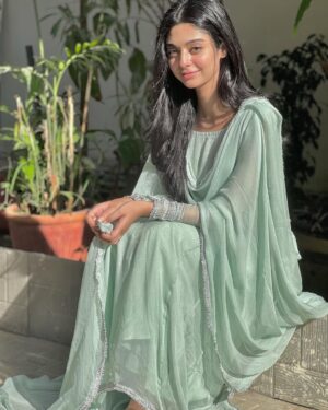 Noor Khan Instagram - 🪴