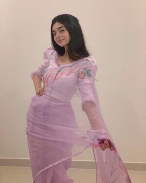 Noor Khan Instagram - cutest saree by @minaahilumar 🌸