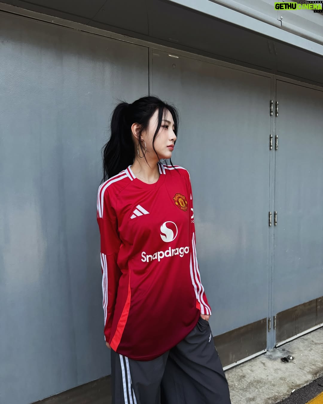 Oh Ha-young - 51.8K Likes - We are United ⚽️
Wear United ❤️🔥