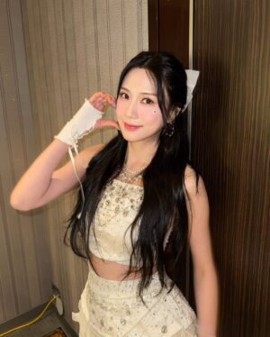 Oh Ha-young Instagram - 在台湾的粉色新年
Pink New Year from Taiwan💕