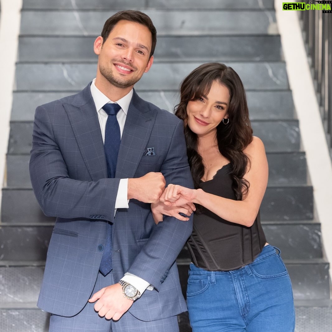 Oka Giner - 72.1K Likes - En el corazón no se manda.
Descubre lo que pasará en #LasHijasDeLaSeñoraGarcía Lunes a viernes 9:30 pm. MEX, #ConLasEstrellas
Domingo 2 de marzo, #granfinal