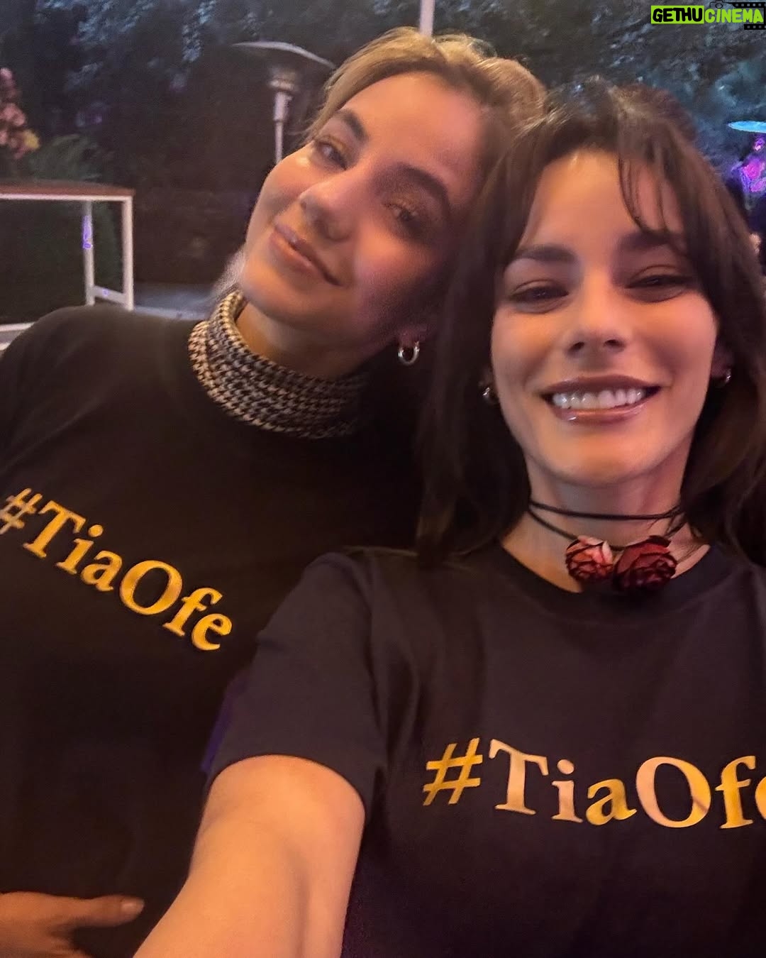 Oka Giner - 131.2K Likes - Estoy tan triste de que esto terminó. Pero estoy más feliz porque ocurrió.
Tuve un viaje maravilloso y divertido donde conocí gente que ahora me la llevo en el corazón por siempre.
@_mariasorteoficial_ @elavelden sin ustedes esto no hubiera sido igual. Gracias por ser las mejores compañeras y ahora amigas. Juntas nos demostramos que unidas las mujeres brillamos más fuerte ✨💜
A todos mis compañeros tan talentosos que admiraba y ahora quiero tanto: GRACIAS! Por su buena energía y disposición siempre.
Los adoro con locura @maca_miguel @juandiegocova1 @roxcastellanosg @penichebrandon @emmanuelpalomares @geraldinebazan @guillermogarciacantu @_luisgatica @juradoalega @alexpereaof
Gracias por tener tan buen ojo y formar un equipo tan chido @elgueromex
@lashijasdelasragarciaof ❤️