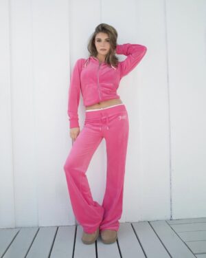 Olivia Giannulli Instagram - olivia jade for madhappy & juicy couture <3

featuring the mad juicy smocked velour full-zip and the crown baby tee.

in response to the los angeles wildfires, a portion of proceeds from our collection will benefit the california community foundation’s wildfire recovery fund, working to rebuild and restore the lives of california’s most affected and underserved populations. 

our collection is available now at madhappy.com and madhappy stores.