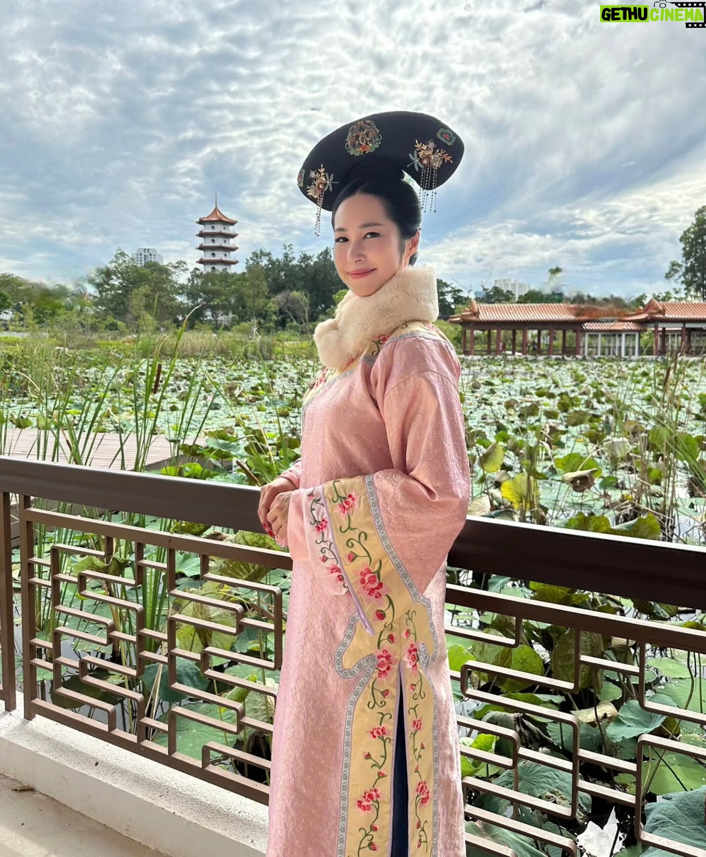 Paige Chua - 2.6K Likes - After a few weeks of intense work, I am immersed in her meanie, yet ridiculous, and hilarious era.😆
I hope it works out.🤞🫰
#花如意 #花娘娘
#活出好命来
#perfectlyimperfect
#mediacorp
