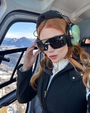 Palina Rojinski Instagram - Anzeige | Streif is live, na na na na na! Skiiiiiiiifooooan - naja zumindest zuschauen! Das macht Lift auf mehr! Danke 🫶
@hahnenkammrennen @wwp.group