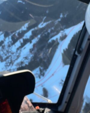 Palina Rojinski Instagram - Anzeige | Streif is live, na na na na na! Skiiiiiiiifooooan - naja zumindest zuschauen! Das macht Lift auf mehr! Danke 🫶
@hahnenkammrennen @wwp.group