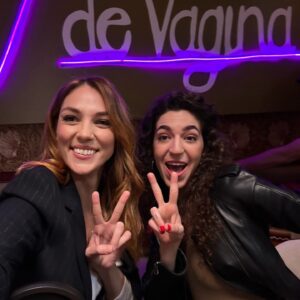 Paloma Bloyd Instagram - Diario de rodaje #MACHOSALFA (part 2)
La habéis hecho top 1 en @netflixes (otra vez).
Qué maravilla!!! 

Aquí con la alfa suprema @lauracaballero_ y algunas de sus alfas discípulas @maria_hervas_ @kiramiro @raquelguerrero1 @martahazas @paulagallegoficial @cayetanacabezas @estudiocruzpuente & tremendo equipazo & chulísimo alfa querido dire @robertomonge_ 💗