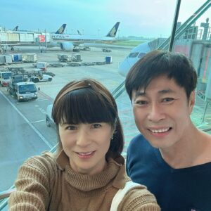 Pan Lingling Instagram - 31.12.2024 
Bye Singapore 🇸🇬 
Hello Korea 🇰🇷 
A cup of coffee upon arrival at the airport 🇰🇷

 #newyeareve 
#myfamilytrip 
#bondingtime 
#bye2024 
#southkoreatrip 
#黄世南 
#潘玲玲