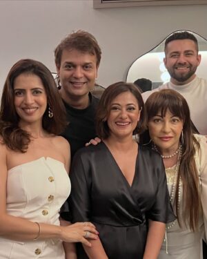 Parinita Seth Instagram - a beautiful wrap up party with a beautiful awesome team of #vanshaj  i always wanted to work with @swastikproductions  and i did. i loved my journey with them as really @swastikproductions you are the best.  @sktorigins @g3gill  @sonysab.  #fyp #foryoupage #instagood #insta #instamood #instaact #actorslife #missthistime #team #vanshaj #instagram #instalike #love #grateful 🙏🏻