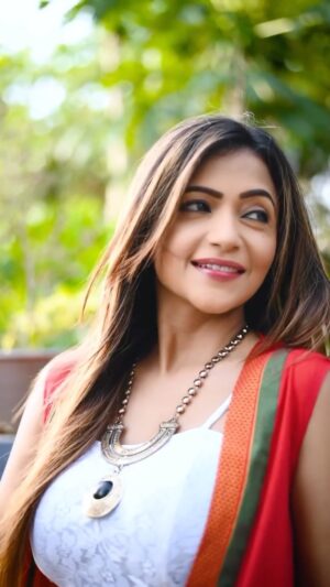 Pariva Pranati Instagram - Flaws? More like fabulousness to me. 💁🏽‍♀️💅🏾 #confidentqueen

Shrug courtesy - Khaneri by @manasijoshi7 

#FilmIndustry  #ActorsofInstagram #BehindTheScenes #ActorsLife #CelebrityStyle #ActressStyle 
#reels #reelsinstagram #reelsvideo #reelsitfeelit #reelsindia #holareels #reelsinsta #ActingCommunity #StarOnTheRise #fashion #viral #photoshoot #explorepage #trending #fashionstyle #mumbai #Stylestatement #ParivaPranati #parivaians#sabtv #waglekiduniya