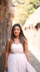 Actress Pariva Pranati HD Photos and Wallpapers February 2025
