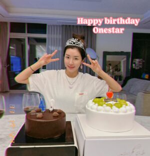 Park Han-byul Instagram - 1117 생일피드🎂

축하해준 모든분들 감사해💋