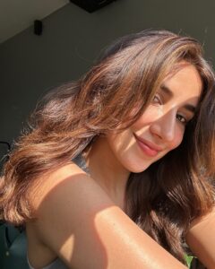 Actress Parul Gulati HD Photos and Wallpapers February 2025