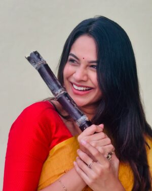 Parveen Instagram - இனிய பொங்கல் நல்வாழ்த்துக்கள்🌾

📸 @_althaf_ar 

.
.

#pongal #happypongal2025 #celebration #picoftheday #trending #explore #like #saree #instagram #instagood #parveenofficial