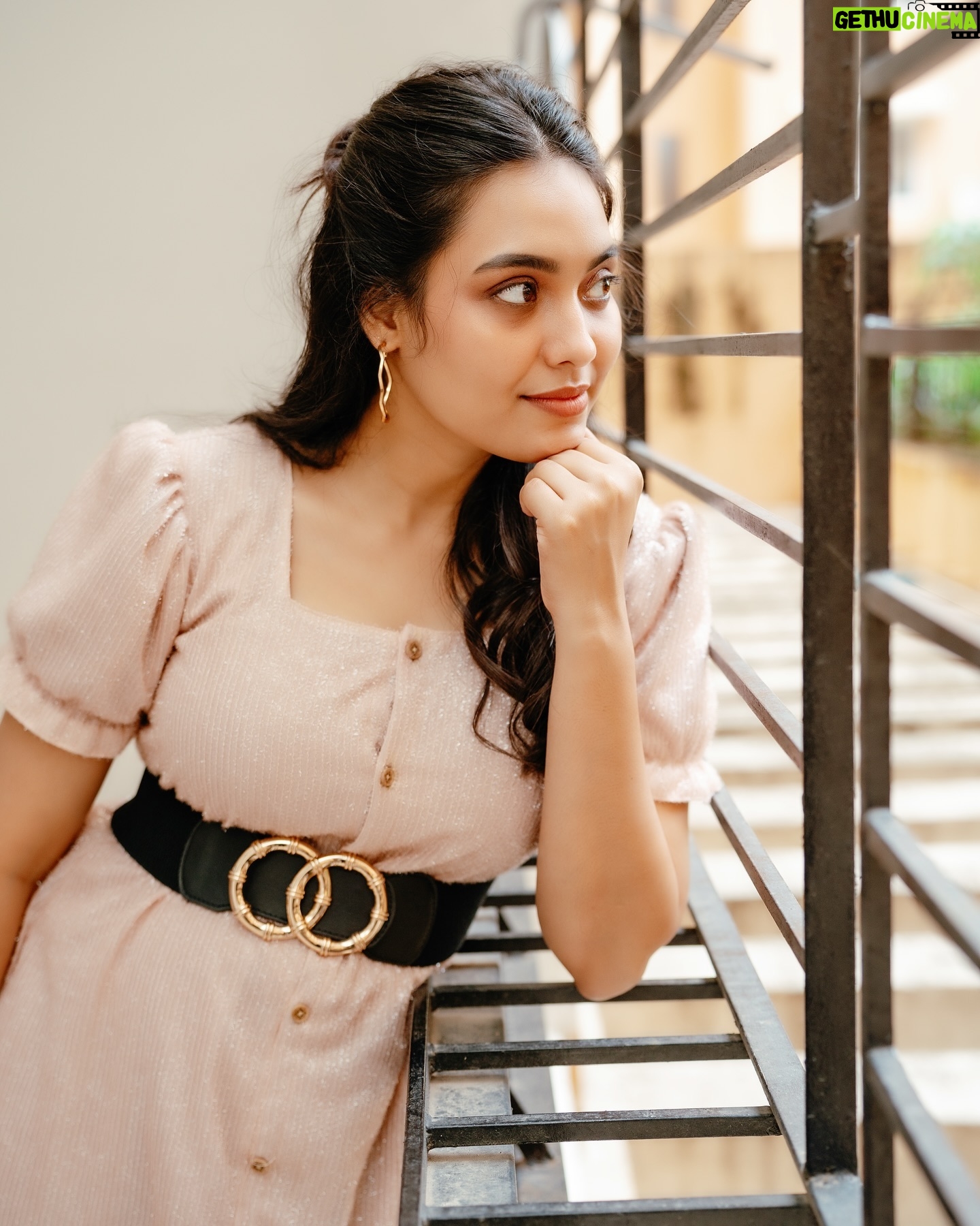 Pavithra Janani - 112.2K Likes - š±āāļø
Makeup & Hairdo @jeru_bridal_studioo
Outfit @stitch_vyshnavee_sarath
Photography @xposurestudio.in
#bb8 #pavithrajanani
#biggbosstamilseason8
#disneyplushotstar
#vijaytelevision
#biggbossseason8