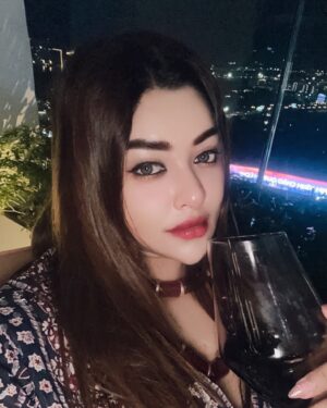 Payal Ghosh Instagram - Love Me The Way I Am…. Happy Valentines Day ❤️❤️😘😘 #love 🖤🖤 #payalghosh #valentinesday