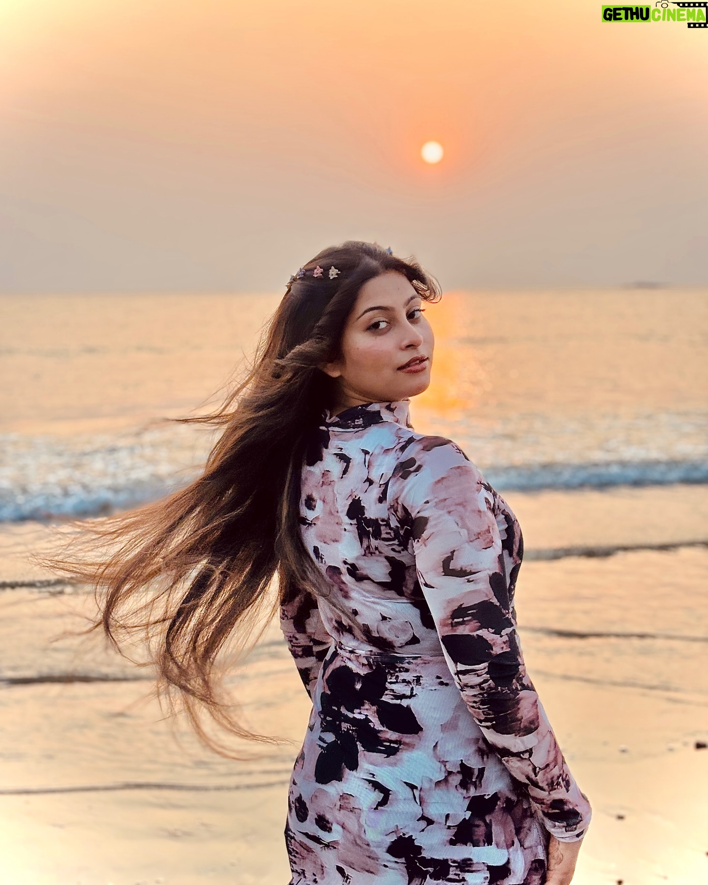 Payal Pati - 76.2K Likes - All I NEED VITAMIN SEA🌅🦋