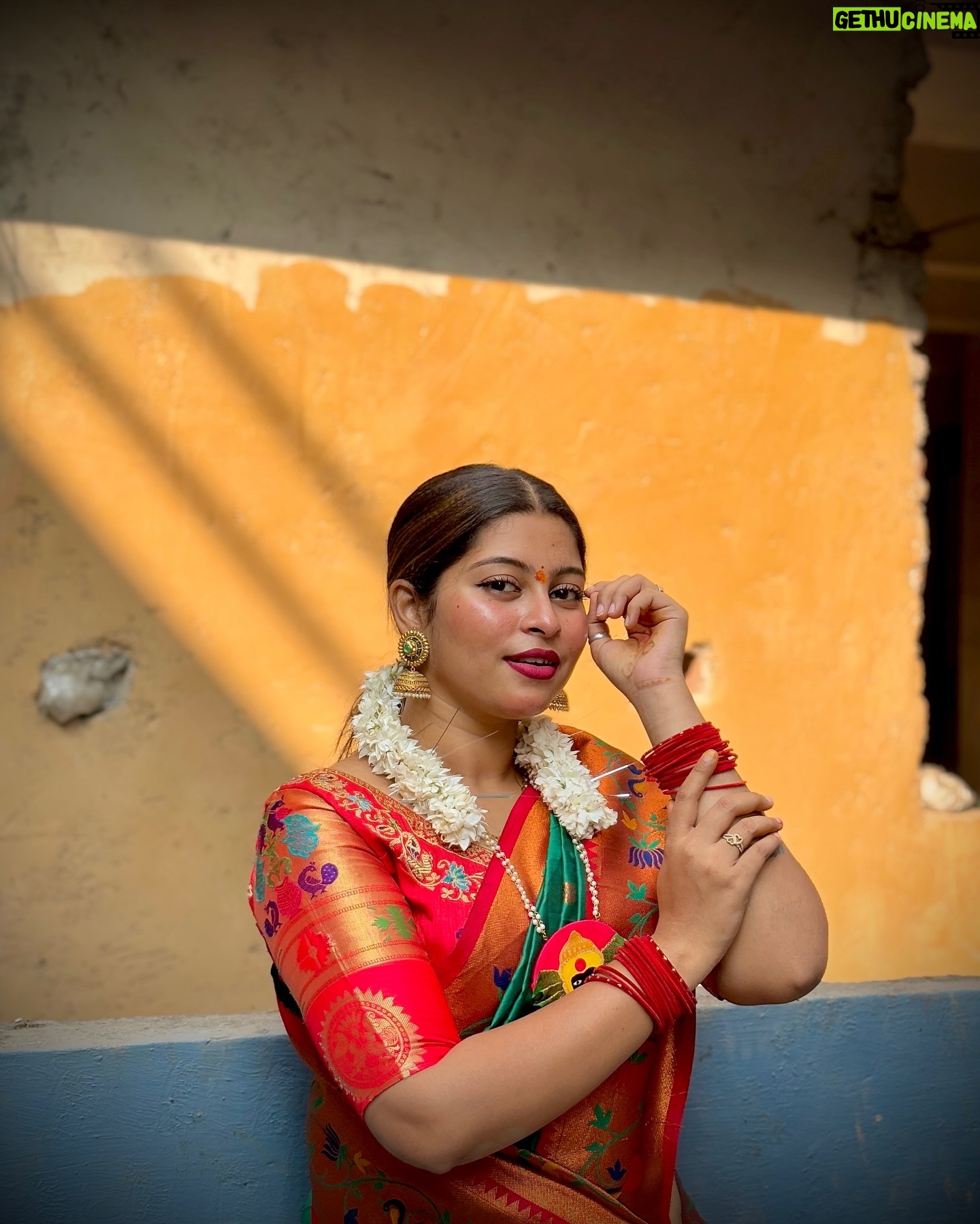 Payal Pati - 67.8K Likes - ओढ लागली मनात चाळवाया लागलं😍✨❤️
Kanthi - @makeupartist_nilam_patil
#yadlagla #marathi #marathimulgi #treditionallook❤️ #paithani #lookdodia #lookoftheday #aagrikoli #aagrikoliswagstar⛵😎 #aagrikolicommunity #payalpatil