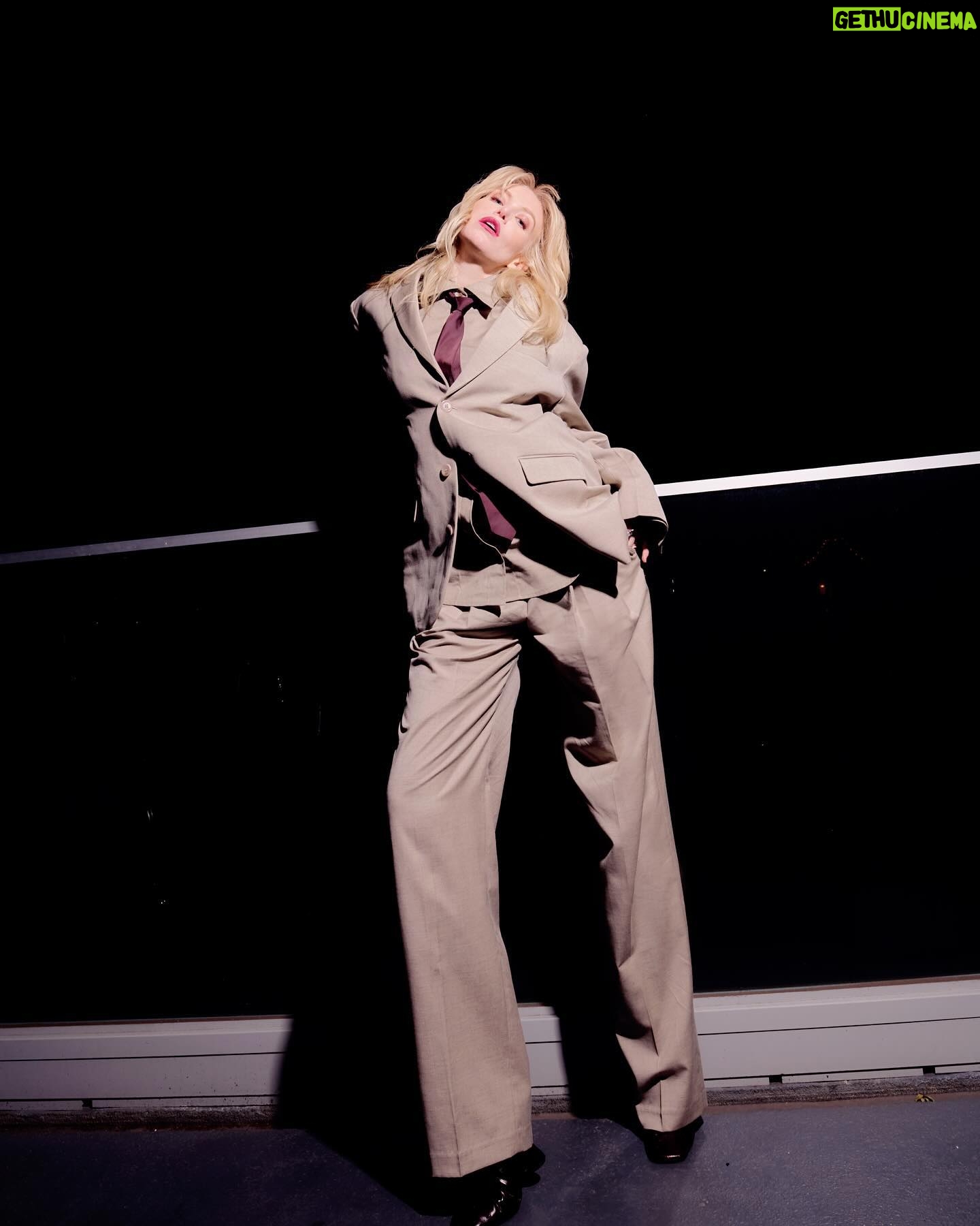 Penelope Mitchell - 1.4K Likes - OH CANADA press
Thank you @thefrankieshop for calling in American Gigolo vibes for our q&a
@clementlomellini 👔
@sashahere 💋
@nataliekogan 📸