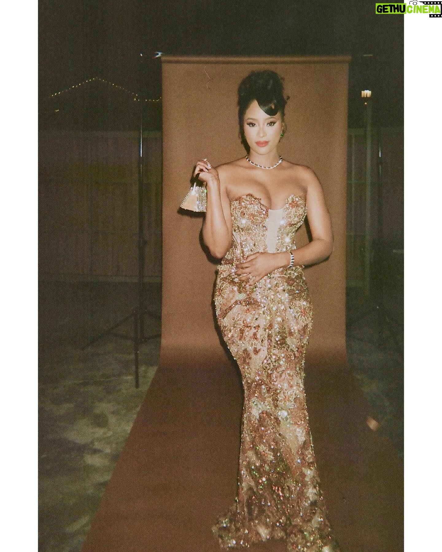 Pepi Sonuga - 3K Likes - A dream come true. ✨ The premiere of The Six Triple Eight is here, and I’m overwhelmed with gratitude to be part of a film that tells such an important and powerful story. To stand alongside this incredible cast and filmmakers, and honor the legacy of these heroic women is a privilege I will carry with me forever.
Six Triple Eight is in select theaters starting today! 🖤 Check out my story to see where you can watch it near you. I can’t wait to hear your thoughts and share this journey with you. 💫
Styling: @itsamandalim @lucakingston
Hair: @shaylinjoneshair
Makeup: @bobbierileybeauty
Photographer: @imashnguyen
Party Photos: @emiliomadrid
Carpet Photos: @gettyimages
Gown: @rafikzakidesigns
Clutch: Zhina L’afshar
Heels: @gedebe
Earrings: @kallatijewelry
Necklace, bracelet, and ring: @shycreationfinejewelry
🩷