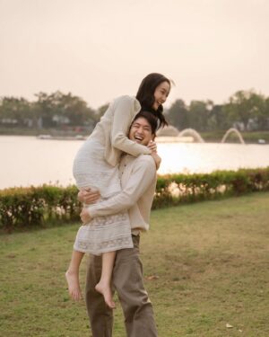 Pichukkana Wongsarattanasin Instagram - Since I met you, every day is Valentine‘s Day.❤️🌹 @p_namtarn  ฮักเน้อ😘